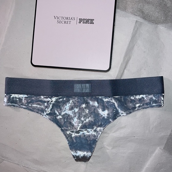 (M) UNISEX Victoria’s Secret VELVET THONG UNDERWEAR - Picture 1 of 16